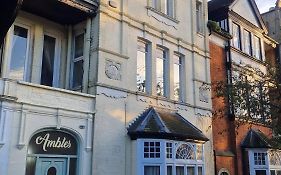 Ambles